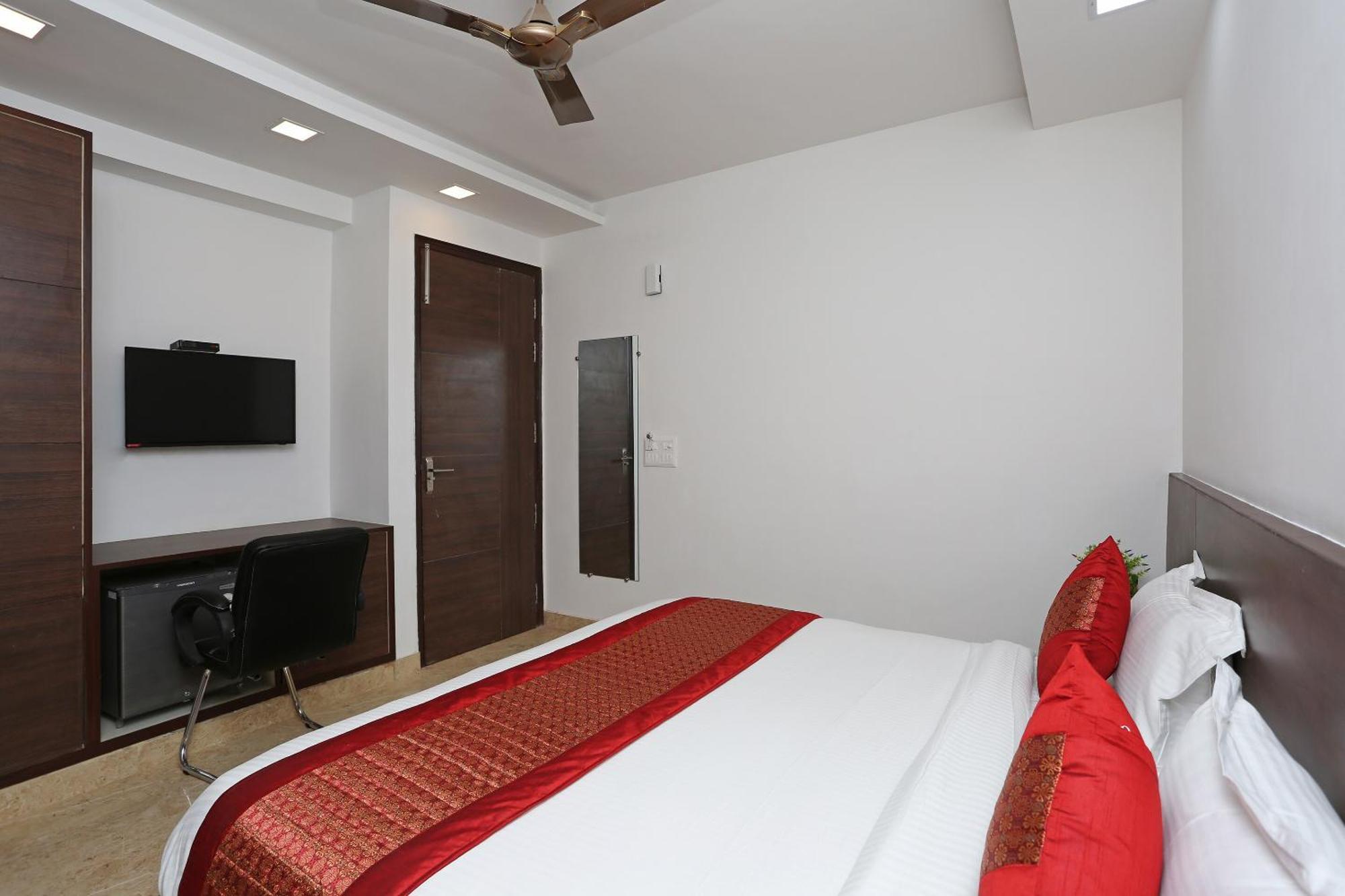 Hotel O Green Residency Near Appu Ghar Gurgaon Exteriör bild